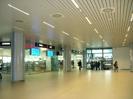 abgehängte ORIGINAL DOBNER Aluminium-Paneeldecken
